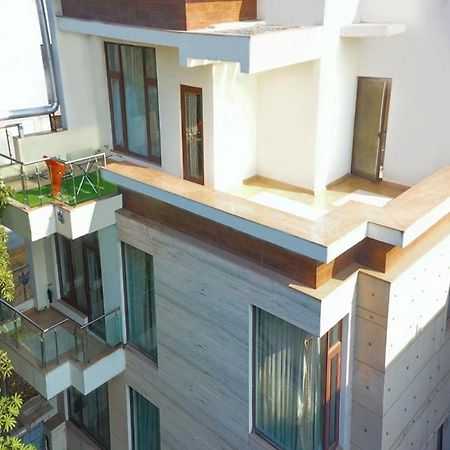 Lime Tree Hotel Sushant Lok Gurgaon Sector 29 Next To Iffco Chowk Metro Exterior foto